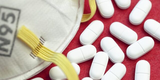 Φάρμακα κορονοϊού: Τα πολλά υποσχόμενα χάπια και οι κίνδυνοι που ελλοχεύουν