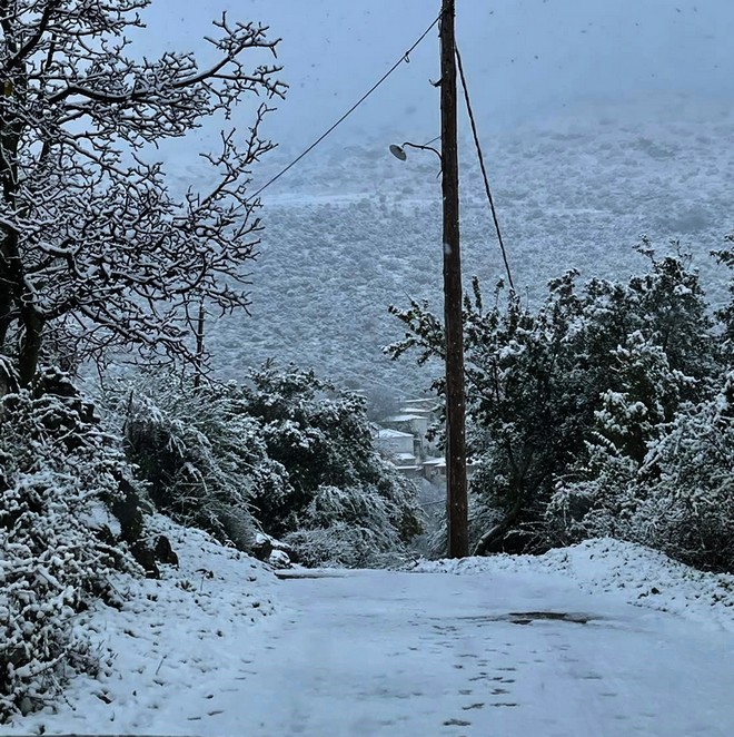 Κακοκαιρία Κάρμελ: Χιονιάς “σαρώνει” τη χώρα – Πού έχουν κλείσει δρόμοι