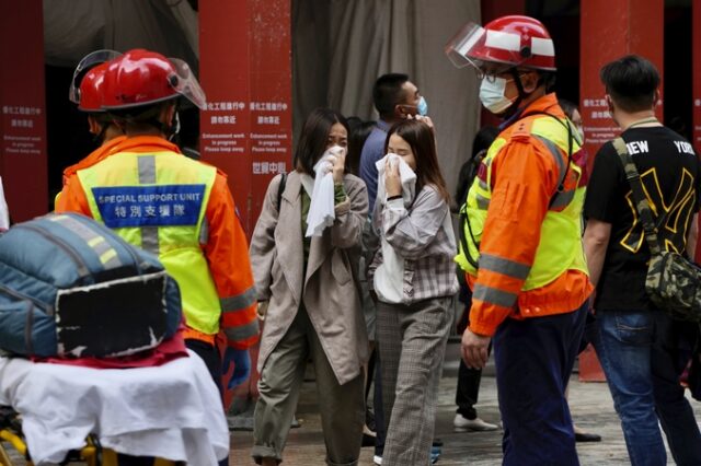 Χονγκ-Κονγκ: Φωτιά στο Παγκόσμιο Κέντρο Εμπορίου – Εκατοντάδες παγιδευμένοι