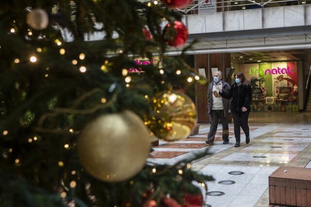 Καπραβέλος: “Θα έχουμε εκατόμβη νεκρών μέχρι τα Χριστούγεννα”