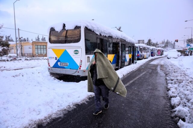 Κακοκαιρία Ελπίδα: Αποκαταστάθηκε η κυκλοφορία στον ΗΣΑΠ – Πώς κινούνται λεωφορεία και τρόλεϊ
