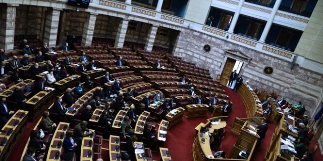 Ξεκινά το απόγευμα η συζήτηση της πρότασης δυσπιστίας που κατέθεσε ο ΣΥΡΙΖΑ