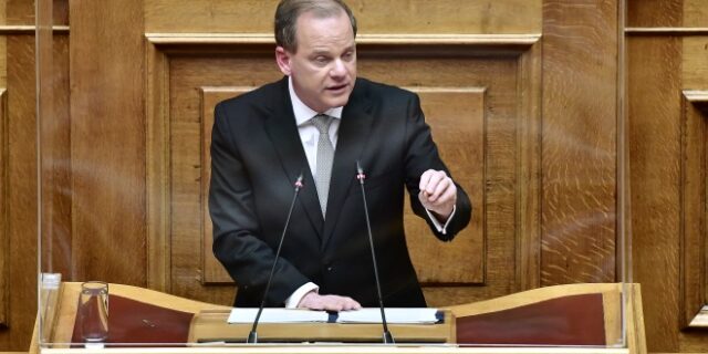 Καραμανλής: Απέλπιδα απόπειρα εντυπωσιασμού του ΣΥΡΙΖΑ η πρόταση δυσπιστίας