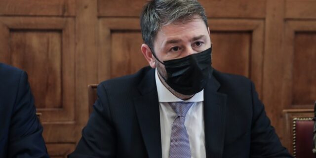 Ανδρουλάκης: Μισή η συγγνώμη του Κυριάκου Μητσοτάκη