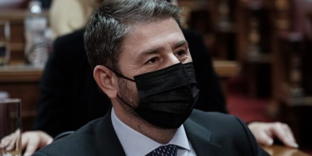 Σήμερα τον “σπρώχνουν”, αύριο θα τον “σταυρώσουν”…