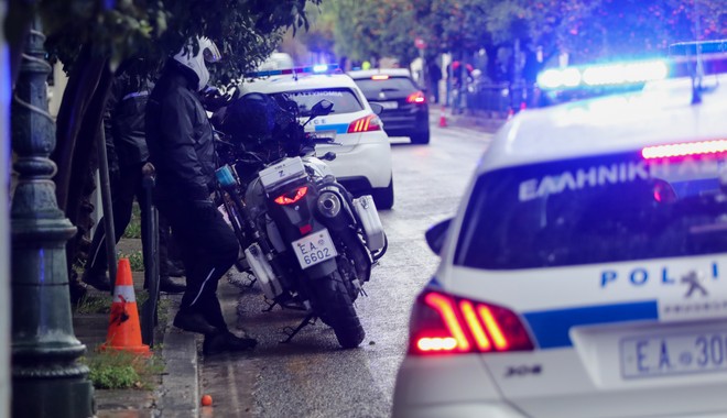 Μπαράζ επιθέσεων σε υποκαταστήματα τραπεζών τα ξημερώματα