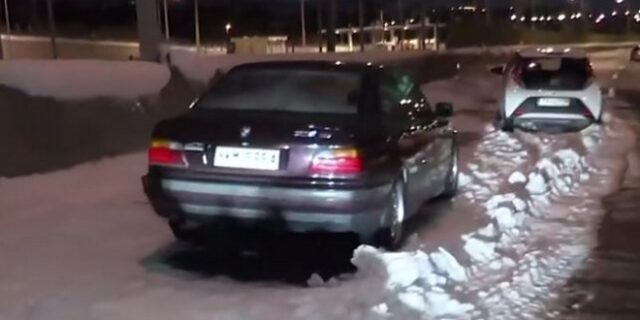Κακοκαιρία Ελπίδα: Παγετός παντού – Παραμένουν αυτοκίνητα στην Αττική Οδό