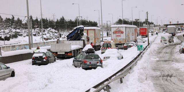 ΣΥΡΙΖΑ: Να δοθούν στη δημοσιότητα τα πρακτικά των συσκέψεων για τον χιονιά
