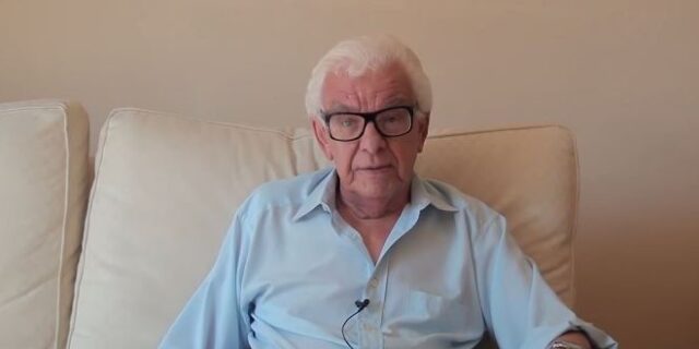 Πέθανε ο συγγραφέας και κωμικός Barry Cryer