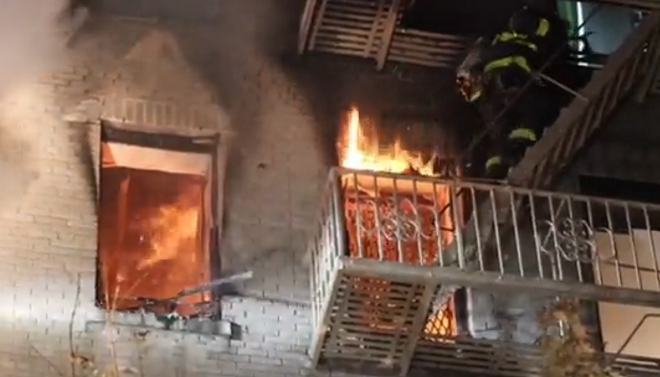 Νέα Υόρκη: 19 νεκροί εκ των οποίων εννέα παιδιά σε φωτιά σε πολυκατοικία