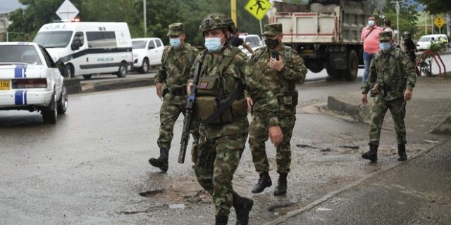 Κολομβία: 13 αστυνομικοί τραυματίστηκαν σε έκρηξη βόμβας