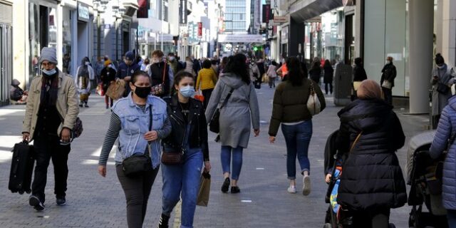 Κορονοϊός: Πόσο πιθανή είναι η επαναμόλυνση αρκετές φορές