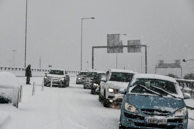 Πώς μπορείτε να παραμείνετε ζεστοί μέσα στα χιόνια