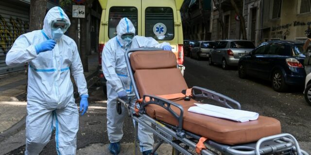 Παγώνη για έξαρση της πανδημίας: Πανικός στα νοσοκομεία