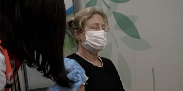 Βέλγιο: Βάζει “φρένο” στον υποχρεωτικό εμβολιασμό κατά του κορονοϊού