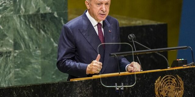 Άρθρο κόλαφος για τον Ερντογάν: “Μετέτρεψε τη χώρα σε ένα τρομακτικό στρατόπεδο συγκέντρωσης”