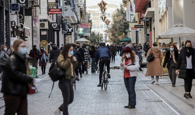 Κορονοϊός: Προβληματίζει η επιδείνωση των δεικτών της επιδημίας