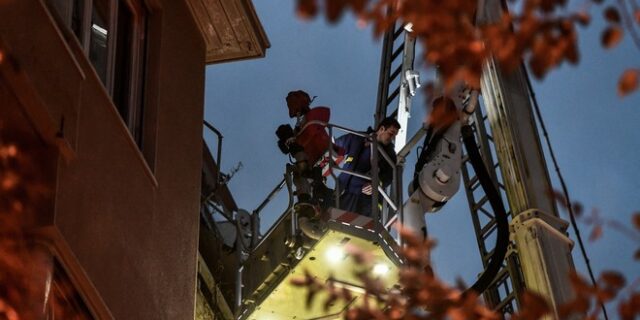 Νεκρή 87χρονη με κινητικά προβλήματα από φωτιά σε διαμέρισμα στο Κολωνάκι