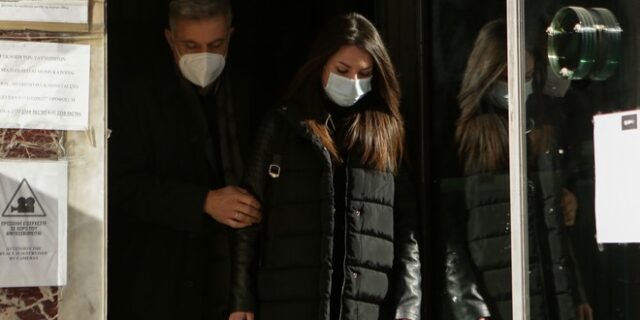Επίθεση με γκαζάκια στην πολυκατοικία εμπλεκόμενων στην υπόθεση βιασμού της 24χρονης