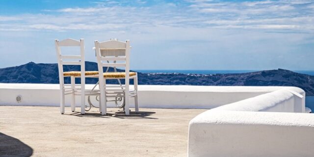 Πόσους πελάτες και έσοδα έχασαν τα ελληνικά ξενοδοχεία το 2021