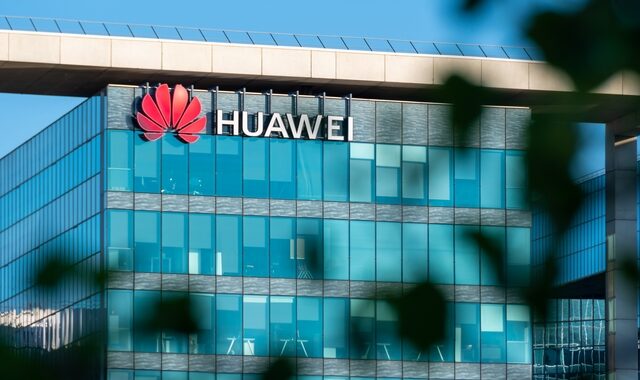 Huawei: Μηνύει τη Σουηδία για τον αποκλεισμό της από το 5G