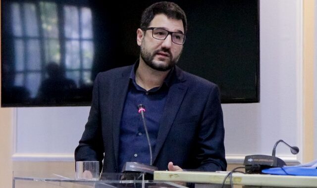 Ηλιόπουλος: Να αποσυρθεί εδώ και τώρα το εγκληματικό πρωτόκολλο του 50%+1 στα σχολεία