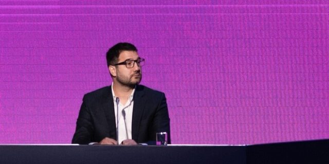 Ηλιόπουλος για Ανδρουλάκη: “Αφού καταψηφίζει την κυβέρνηση, γιατί δεν θέλει εκλογές;”