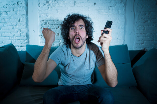Binge Watching: Δεν είναι διασκέδαση αλλά εθισμός