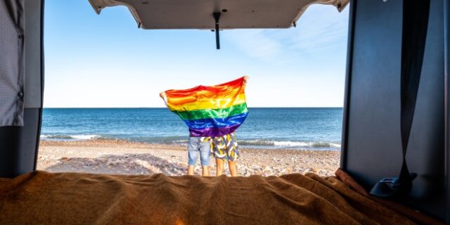 Ταξιδιώτες ΛΟΑΤΚΙ+: Μεγάλη αγοραστική δύναμη και λάτρεις της εξερεύνησης