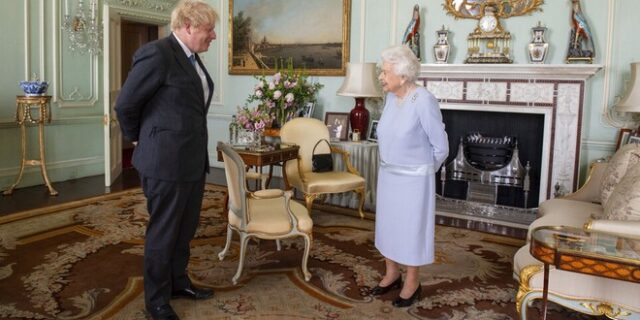 Σάλος στη Βρετανία: Γιορτή στην Ντάουνινγκ Στριτ την παραμονή της κηδείας του πρίγκιπα Φιλίππου