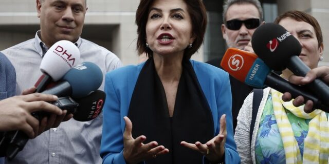 Τουρκία: Ελεύθερη η Σεντέφ Καμπάς που καταδικάστηκε για “εξύβριση του προέδρου Ερντογάν”