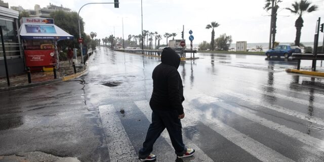 Κακοκαιρία Ελπίδα: Βαθμιαία επιδείνωση με βροχές και χιονοπτώσεις την Παρασκευή