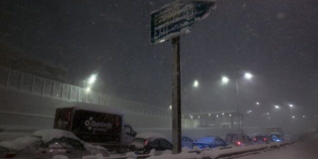 Ένωσε την αντιπολίτευση το “επιτελικό” μπάχαλο