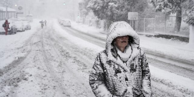 Κακοκαιρία Ελπίδα: Γενική αργία αύριο σε Δημόσιο και Ιδιωτικό τομέα