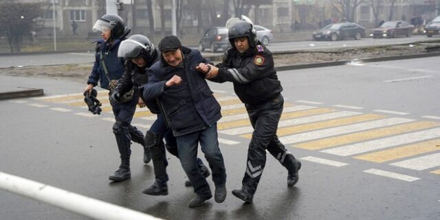 Αιματοκύλισμα στο Καζακστάν: Πάνω από 4.400 συλληφθέντες – 40 νεκροί επισήμως, φόβοι για πολλαπλάσιους