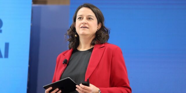 Βίντεο γονιμότητας: Η Κεραμέως το απέσυρε μετά την κατακραυγή