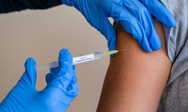 Εμβόλιο Κορονοϊού: Ανοίγει την Πέμπτη η πλατφόρμα της 4ης δόσης στους ανοσοκατασταλμένους