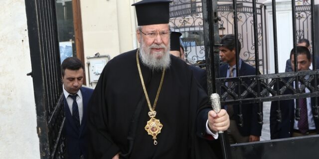 Αρχιεπίσκοπος Κύπρου: Θέτει εκτός εκκλησίας τους ανεμβολίαστους ιερείς