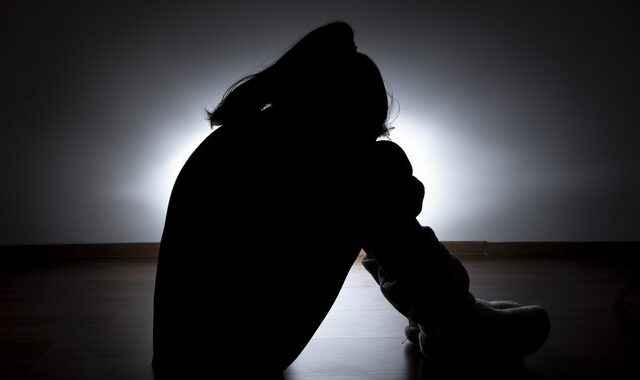Βιασμός 24χρονης: Κύκλωμα που ναρκώνει κορίτσια καταγγέλλει η δικηγόρος της 10χρονης Μαρκέλλας