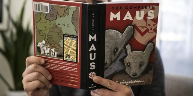 ΗΠΑ: Απαγόρευσαν από τα σχολεία το κόμικ για το Ολοκαύτωμα “Μάους” του Αρτ Σπίγκελμαν