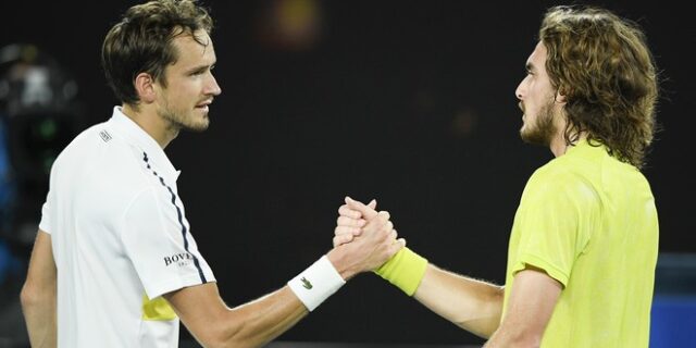 Τσιτσιπάς – Μεντβέντεφ: LIVE η μάχη για πρόκριση στον τελικό του Australian Open