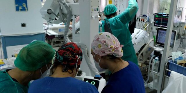 Κορονοϊός: 18.333 νέα κρούσματα σήμερα στην Ελλάδα – 73 νεκροί και 668 διασωληνωμένοι