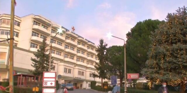 Γιαννιτσά – Κορονοϊός: Αρνήτρια κόρη ασθενούς απειλούσε υγειονομικούς