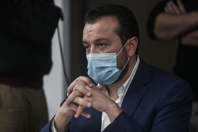 Νίκος Παππάς: Καλείται σε απολογία με τον Χρήστο Καλογρίτσα για τις τηλεοπτικές άδειες