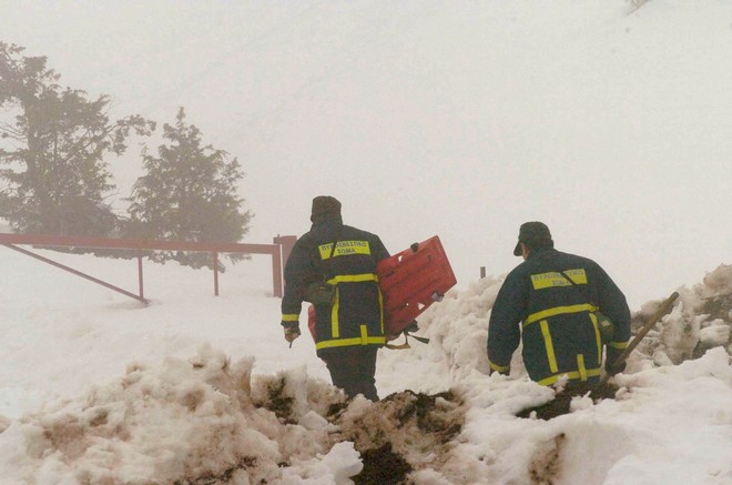 Άρτα: Επιχείρηση διάσωσης 46χρονου πυροσβέστη που εγκλωβίστηκε στα ορεινά