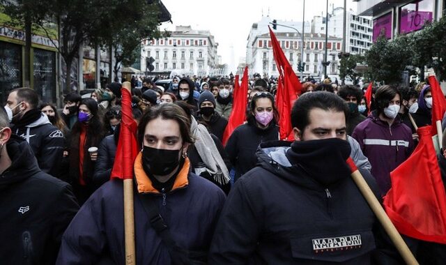 Διαδηλώσεις ενάντια στην κυβερνητική πολιτική για την πανδημία