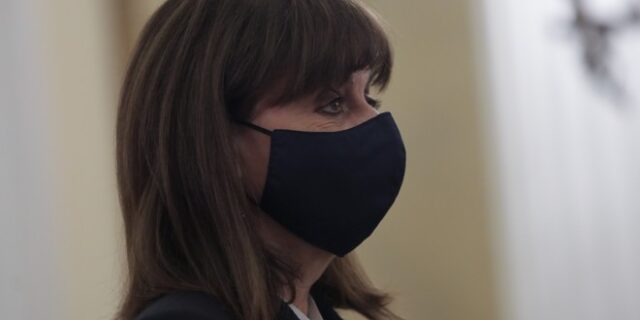 Σακελλαροπούλου: Να μην κυριαρχήσει ποτέ ξανά το σκοτάδι του αντισημιτισμού και του ρατσισμού