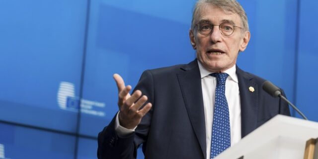 Νταβίντ Σασόλι: Η ζωή και η καριέρα του, από την δημοσιογραφία στην Ευρωβουλή