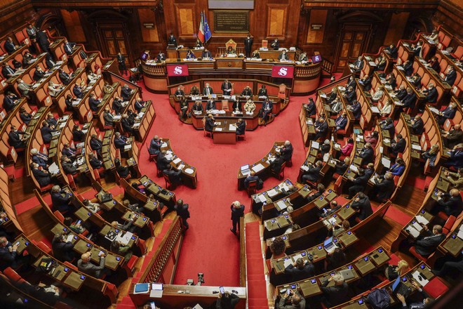 Ιταλία – Προεδρικές εκλογές: Πώς θα ψηφίσουν οι βουλευτές και γερουσιαστές που είναι θετικοί στον κορονοϊό