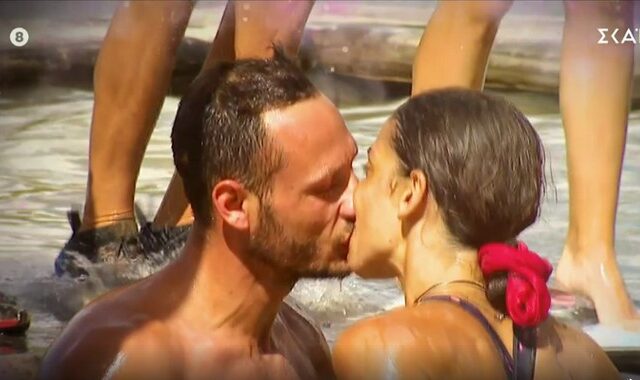 Survivor 5 trailer: Τα παθιασμένα φιλιά στην πισίνα φέρνουν χάος στο Συμβούλιο – “Στο 1950 ζούμε;”